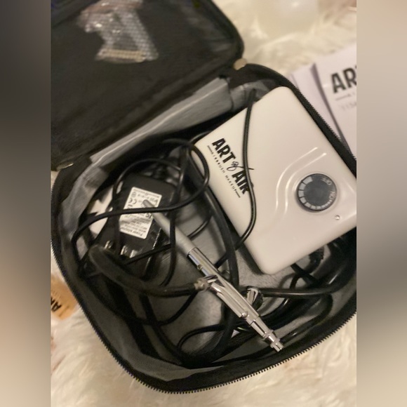 Airbruah Kit with Compressor - Picture 4 of 11